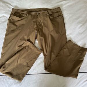 Lululemon Men’s ABC Pants Khaki - size 40